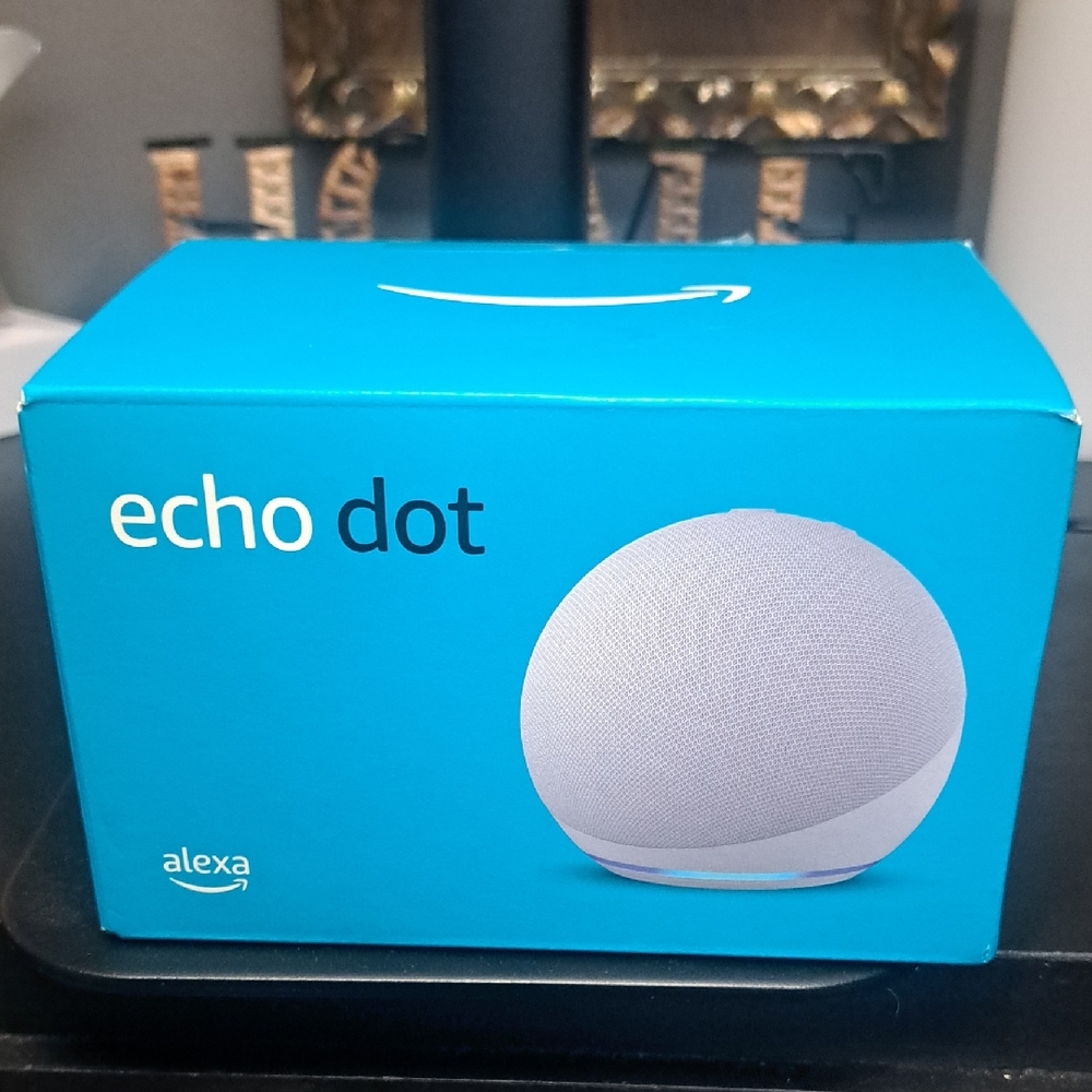 Amazon Echo Dot (newest model), Vibrant sounding Alexa speaker NIB